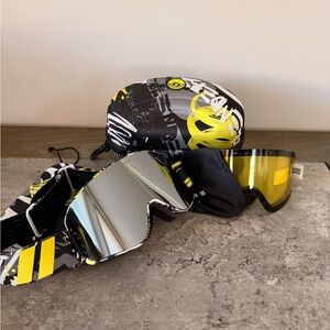BLENDERS Neon and Black Snowboard Ski Goggles